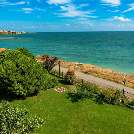 公寓 Menada 阿赫洛伊