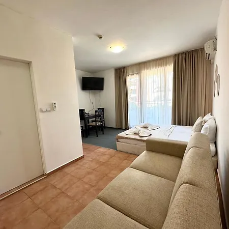 Menada Апартамент