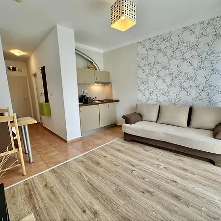 Menada Апартамент *